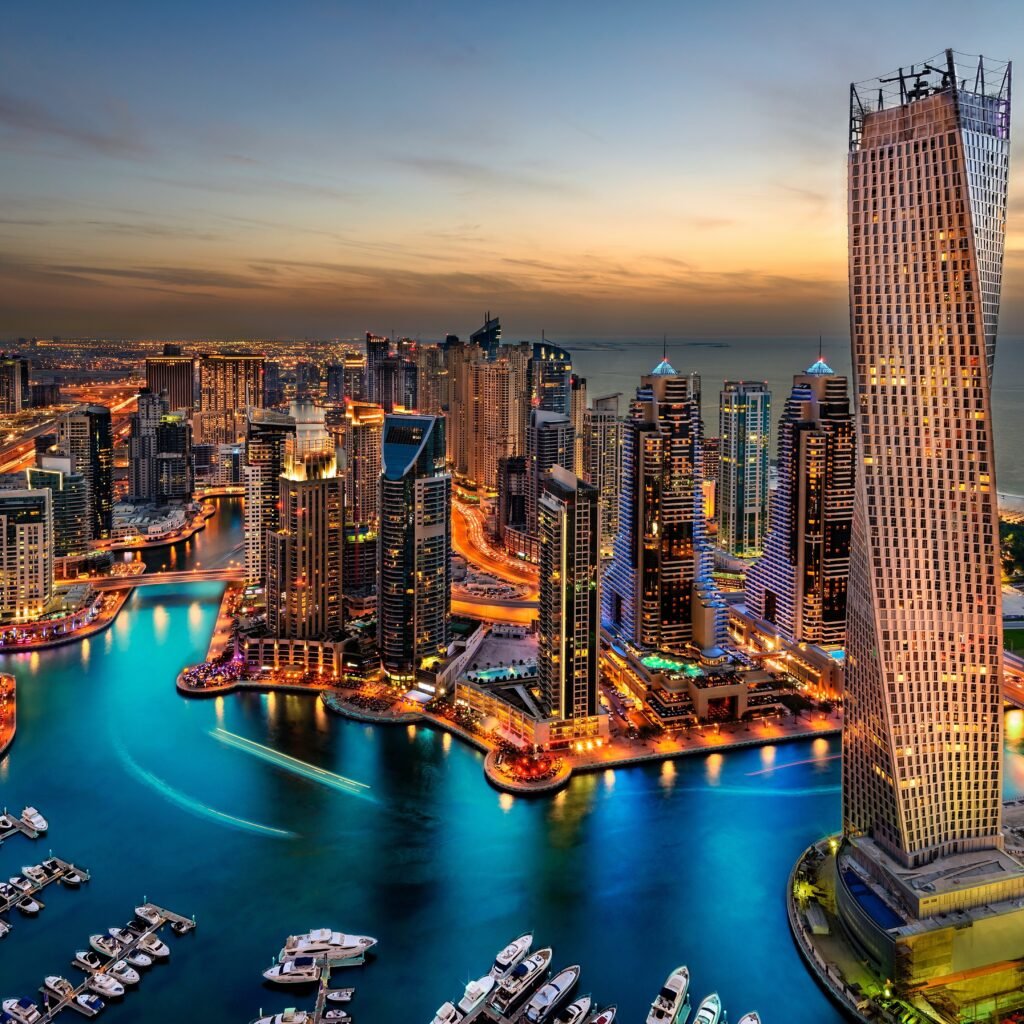 344454-city-water-sky-dubay